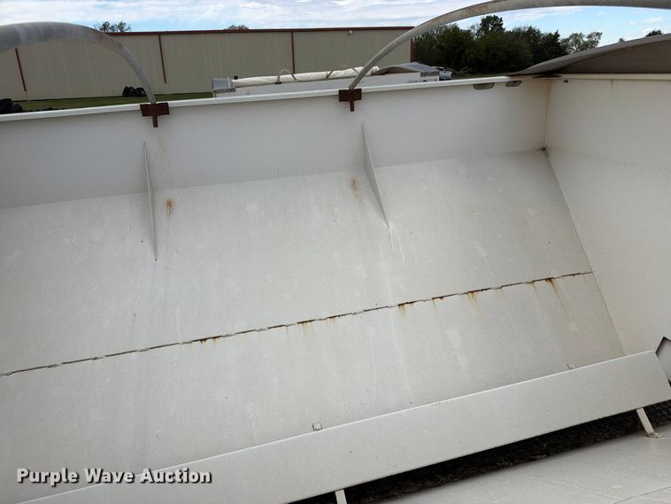 image for item EX1503 Willmar Super 600 spreader
