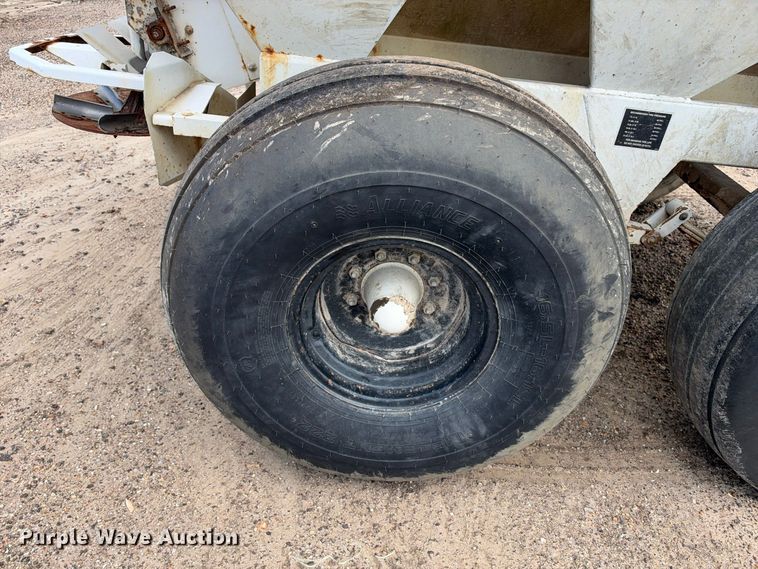 image for item EX1503 Willmar Super 600 spreader