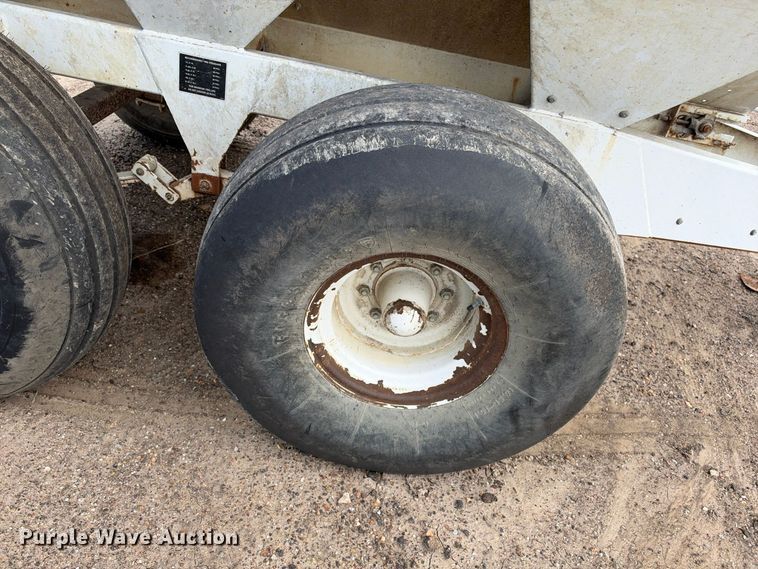 image for item EX1503 Willmar Super 600 spreader