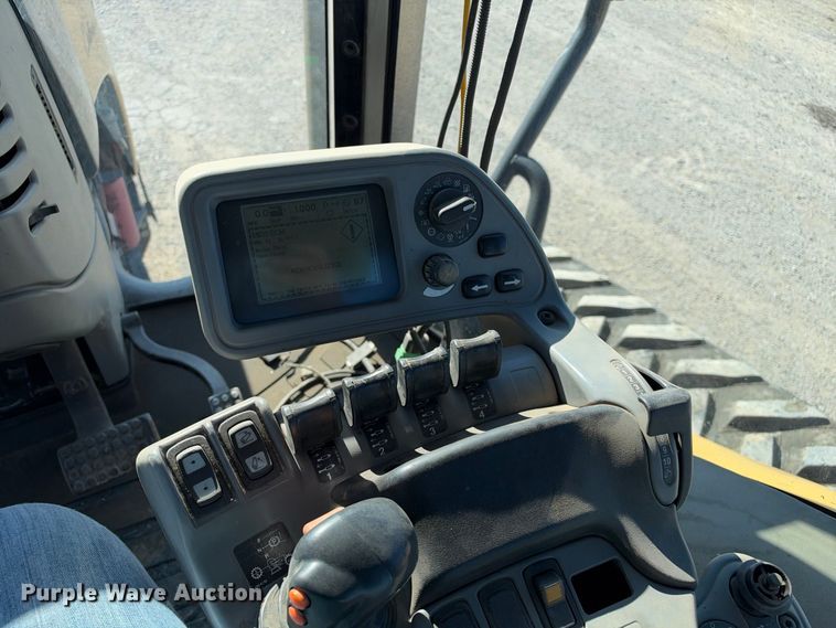 image for item EX2351 2002 Challenger MT765 tractor