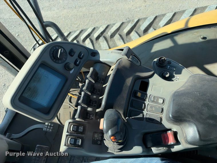 image for item EX2351 2002 Challenger MT765 tractor
