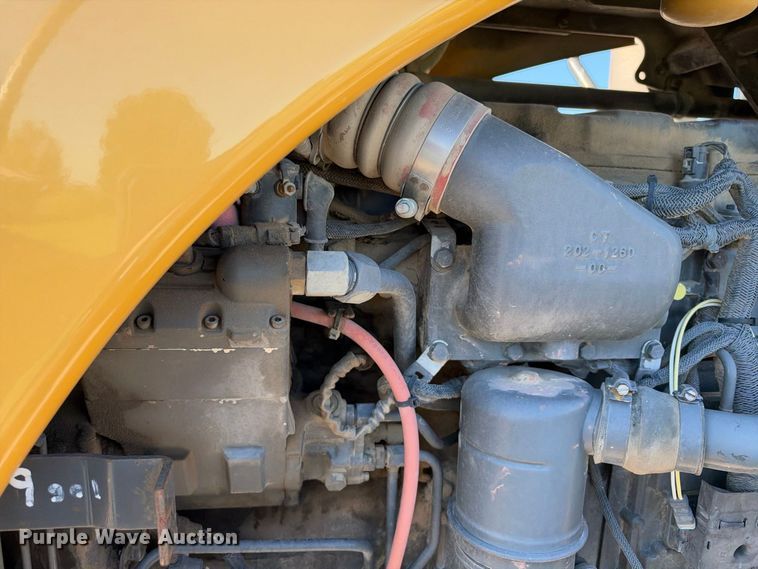 image for item EX2351 2002 Challenger MT765 tractor