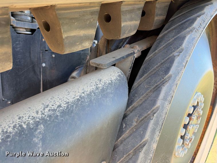 image for item EX2351 2002 Challenger MT765 tractor
