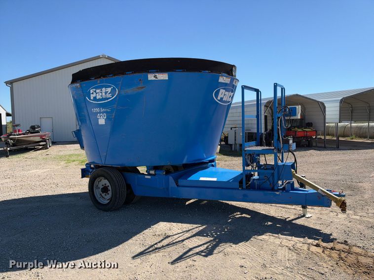 image for item EX2356 Patz 1200 Series 420 feed mixer