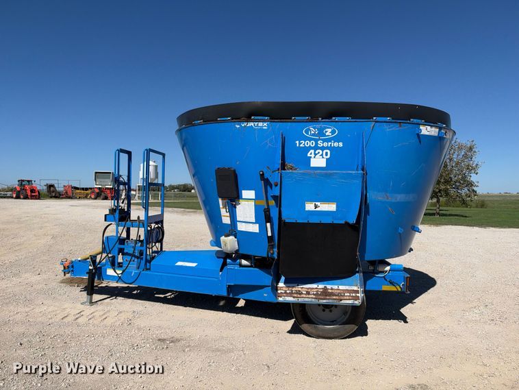 image for item EX2356 Patz 1200 Series 420 feed mixer