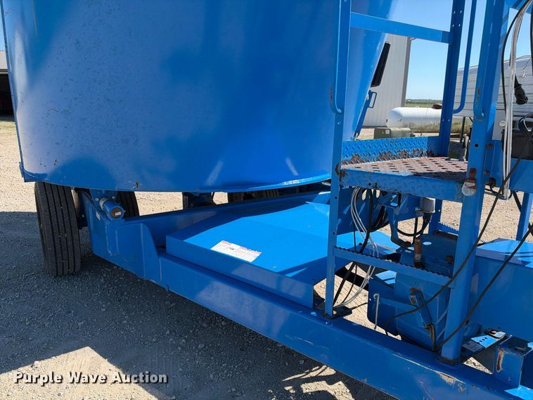 image for item EX2356 Patz 1200 Series 420 feed mixer