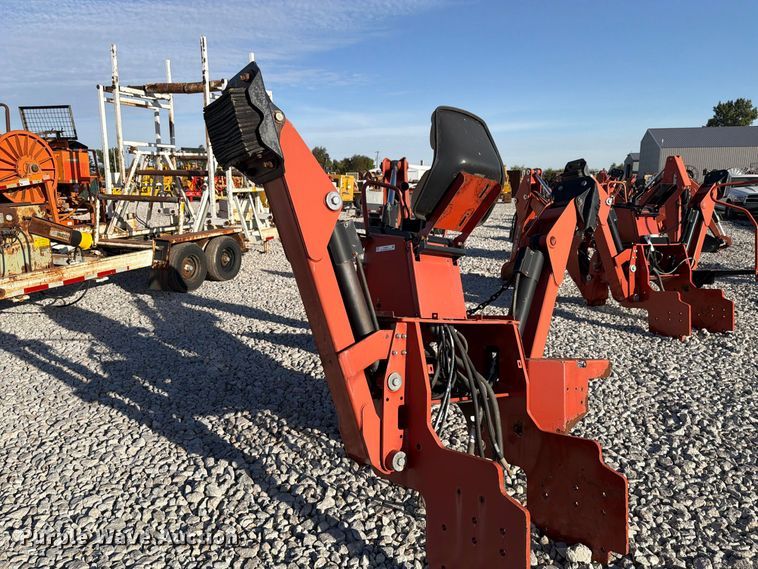 image for item EX4635 2015 Ditch Witch A920 backhoe attachment