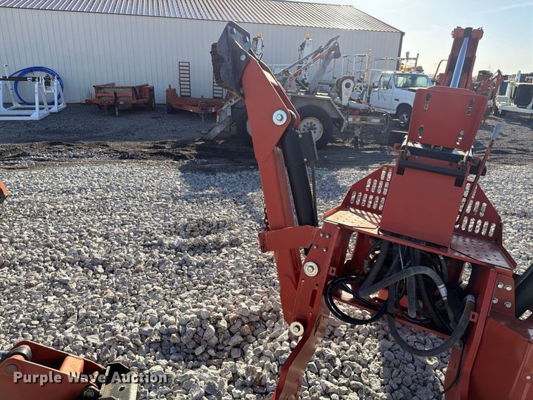 image for item EX4637 2016 Ditch Witch A920 backhoe attachment