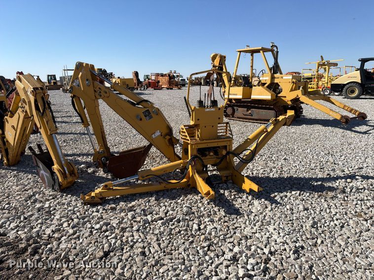 image for item EX4648 2004 Vermeer B930 backhoe attachment