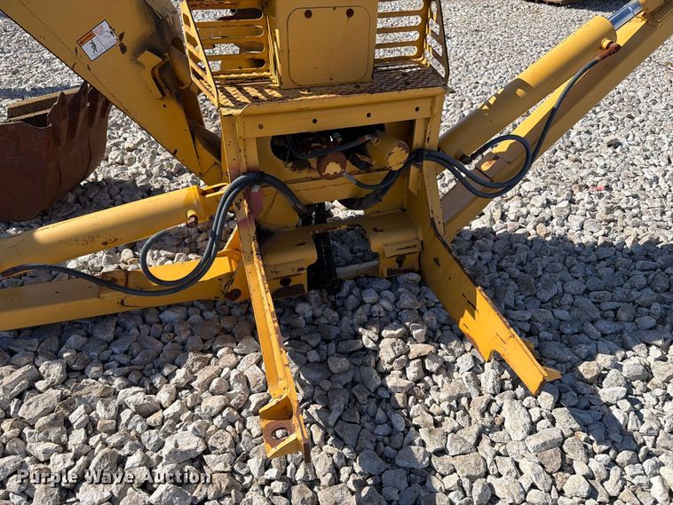 image for item EX4648 2004 Vermeer B930 backhoe attachment