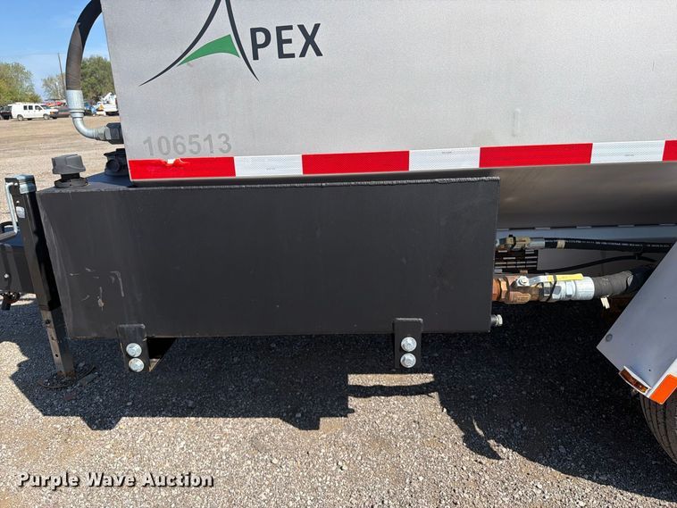 image for item FB5189 2021 Apex XA1200T-G2 hydroseeder