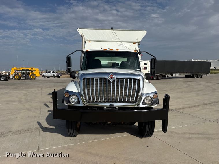 image for item FB6943 2021 International HV607 feed mixer truck