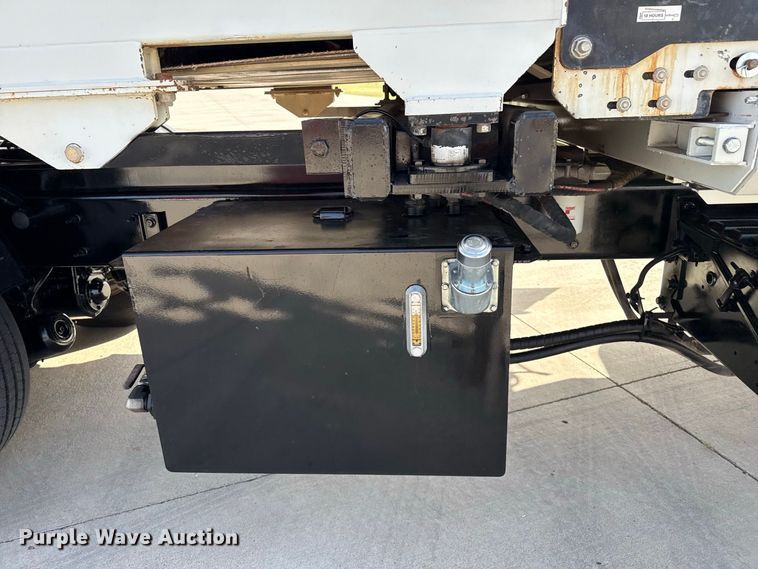 image for item FB6943 2021 International HV607 feed mixer truck