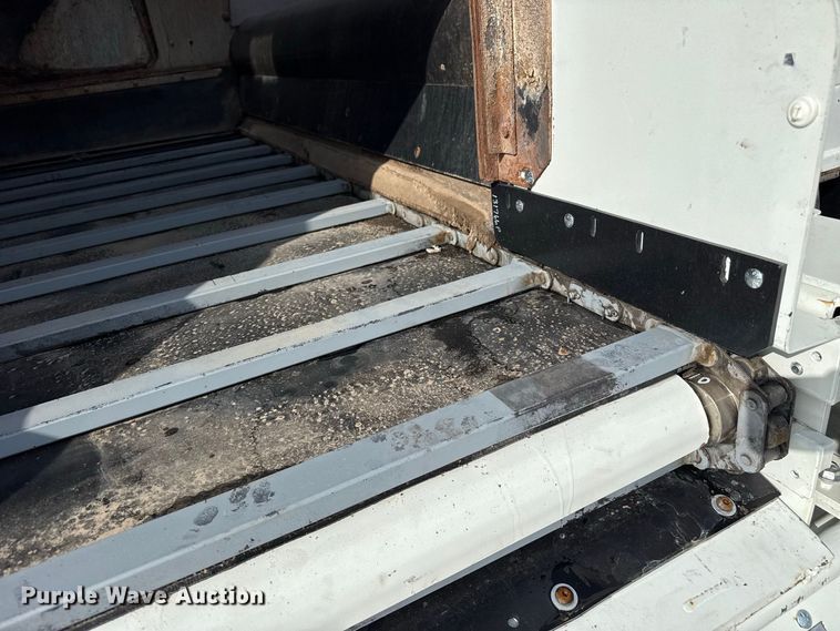 image for item FB6943 2021 International HV607 feed mixer truck