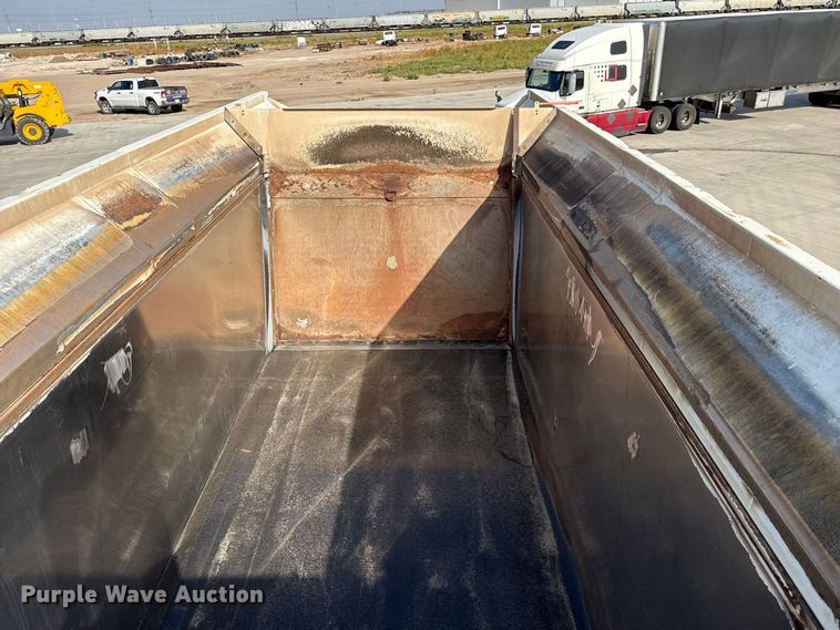 image for item FB6943 2021 International HV607 feed mixer truck