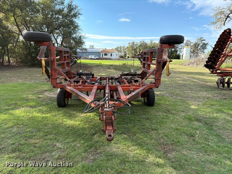 image for item FB8996 Sunflower 78J-19 sweep plow