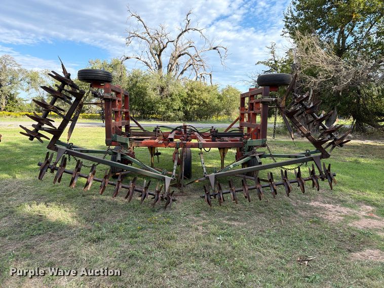 image for item FB8996 Sunflower 78J-19 sweep plow