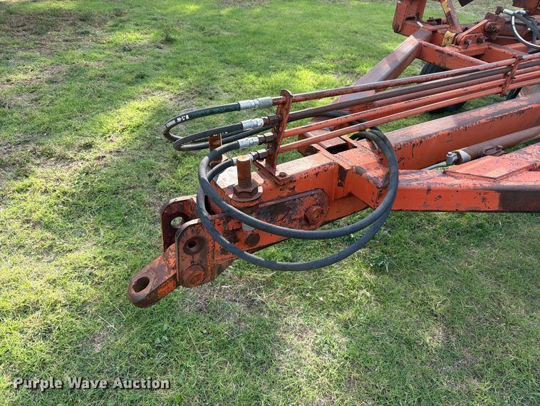 image for item FB8996 Sunflower 78J-19 sweep plow