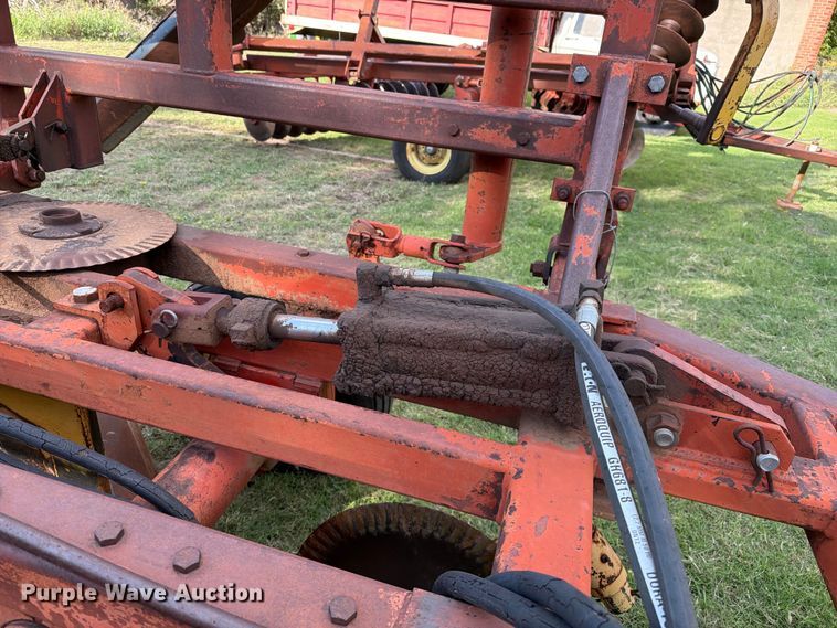 image for item FB8996 Sunflower 78J-19 sweep plow