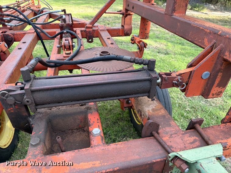 image for item FB8996 Sunflower 78J-19 sweep plow