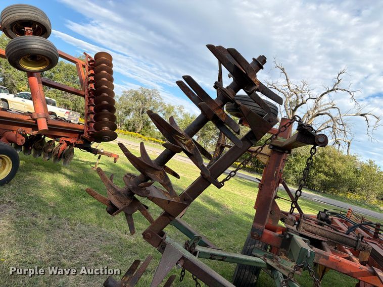 image for item FB8996 Sunflower 78J-19 sweep plow