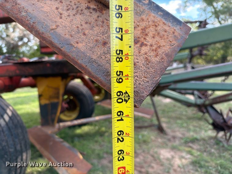 image for item FB8996 Sunflower 78J-19 sweep plow