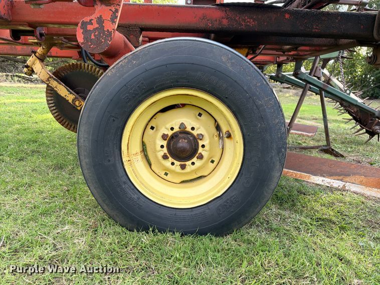 image for item FB8996 Sunflower 78J-19 sweep plow