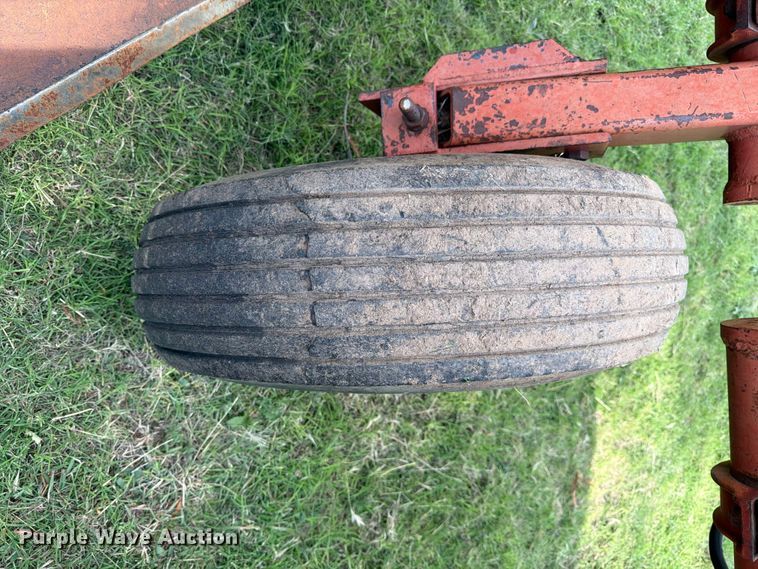 image for item FB8996 Sunflower 78J-19 sweep plow