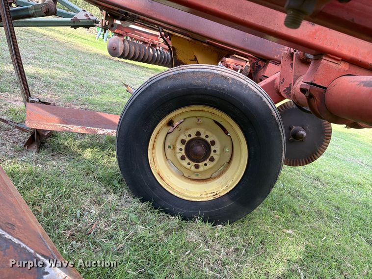 image for item FB8996 Sunflower 78J-19 sweep plow