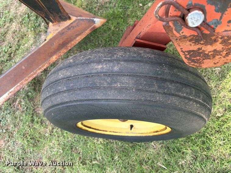image for item FB8996 Sunflower 78J-19 sweep plow
