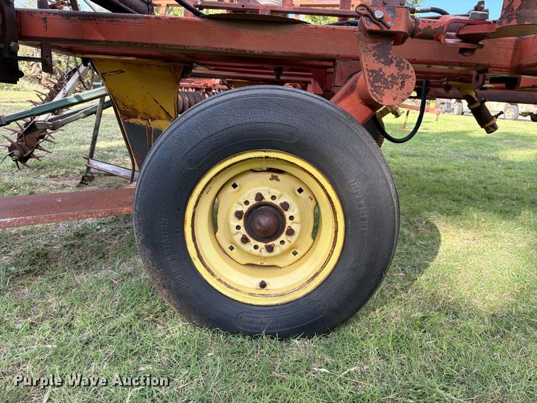 image for item FB8996 Sunflower 78J-19 sweep plow