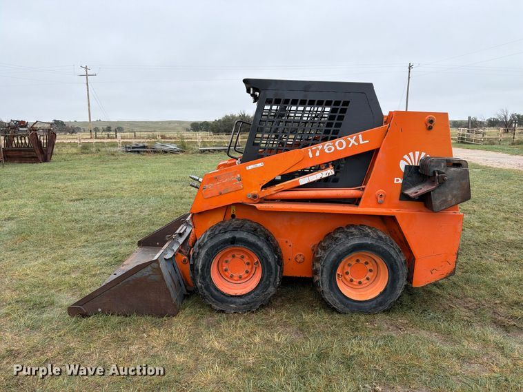 image for item FC0009 1999 Daewoo 1760XL skid steer loader
