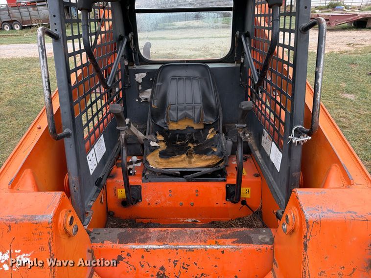 image for item FC0009 1999 Daewoo 1760XL skid steer loader