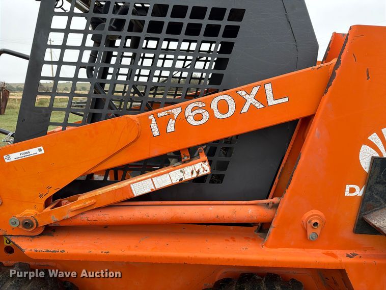 image for item FC0009 1999 Daewoo 1760XL skid steer loader