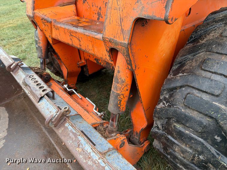image for item FC0009 1999 Daewoo 1760XL skid steer loader