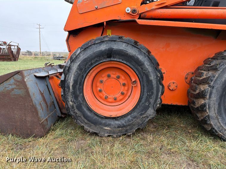image for item FC0009 1999 Daewoo 1760XL skid steer loader