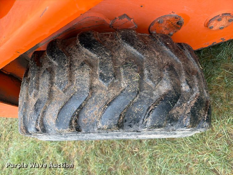 image for item FC0009 1999 Daewoo 1760XL skid steer loader
