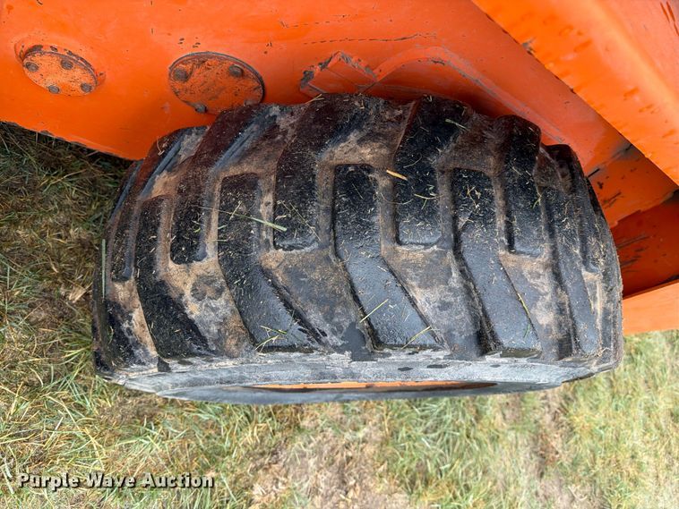 image for item FC0009 1999 Daewoo 1760XL skid steer loader