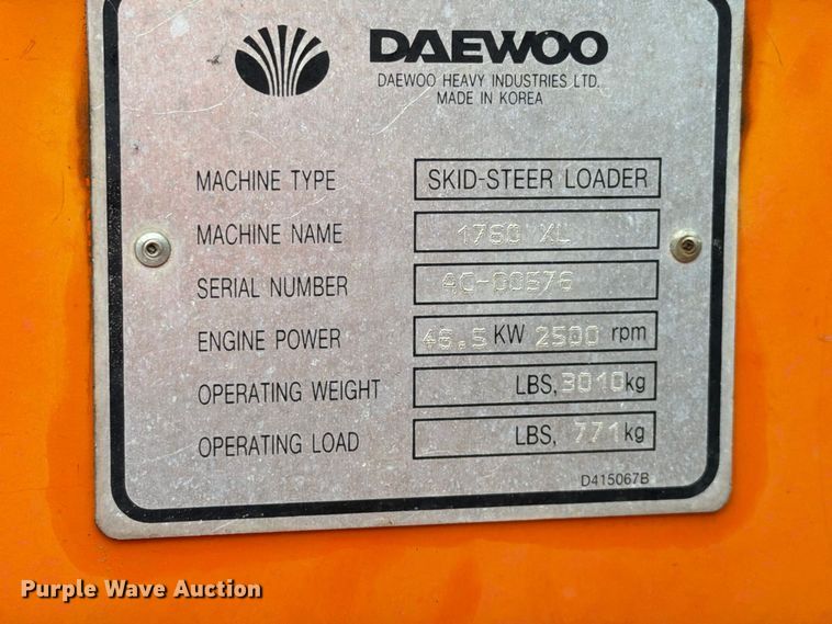 image for item FC0009 1999 Daewoo 1760XL skid steer loader