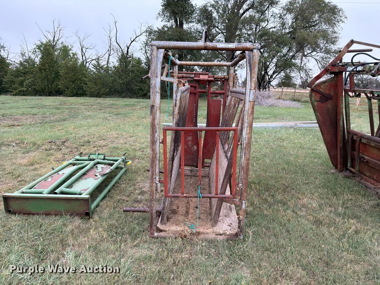 image for item FC0010 My-D Han-D livestock chute