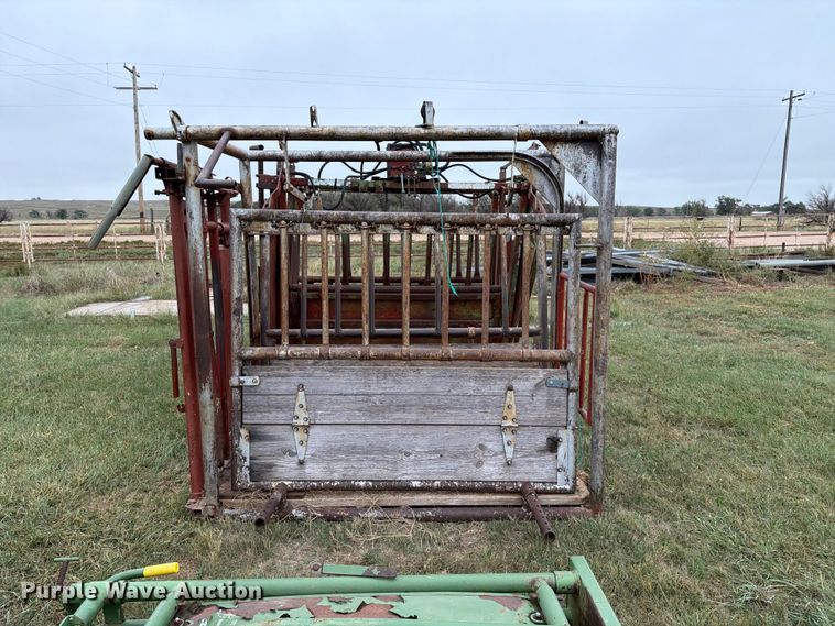image for item FC0010 My-D Han-D livestock chute