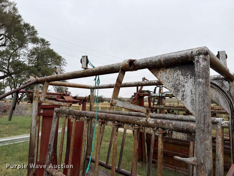image for item FC0010 My-D Han-D livestock chute