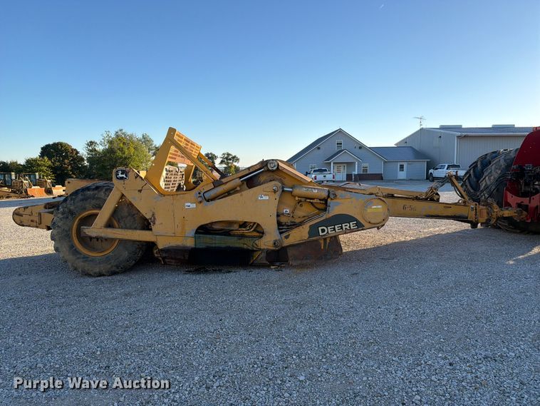 image for item FC3404 John Deere 1810E scraper