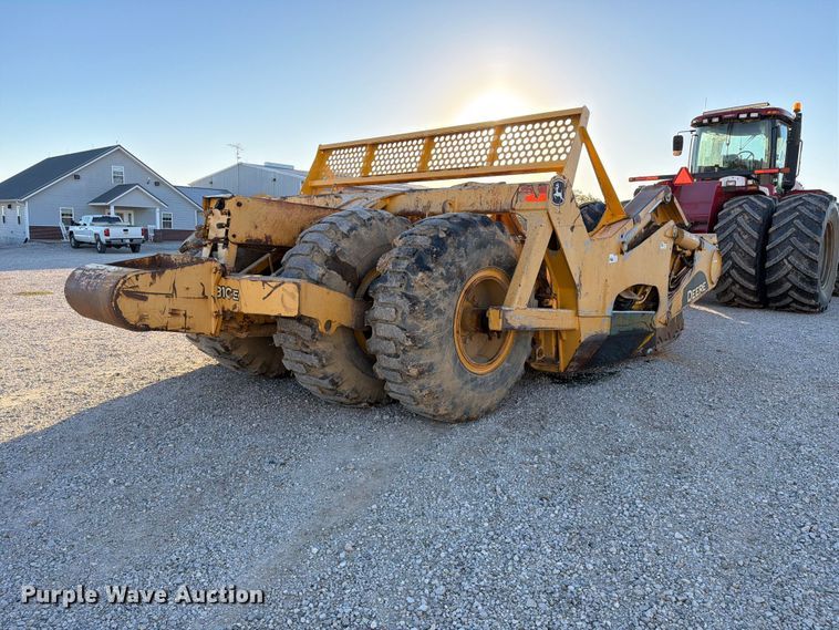 image for item FC3404 John Deere 1810E scraper