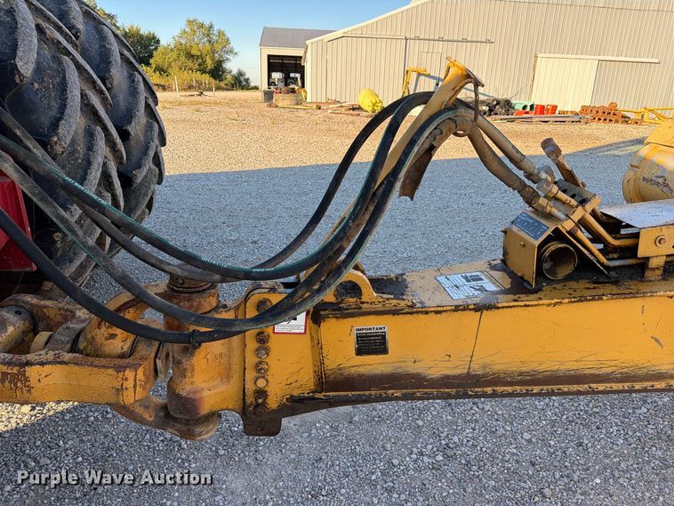 image for item FC3404 John Deere 1810E scraper