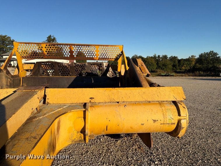 image for item FC3404 John Deere 1810E scraper