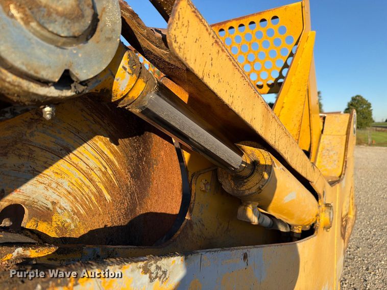 image for item FC3404 John Deere 1810E scraper
