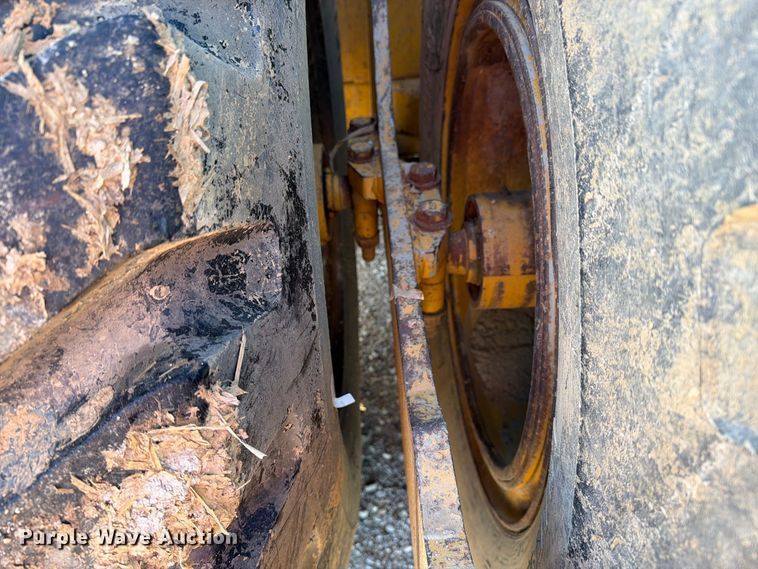 image for item FC3404 John Deere 1810E scraper