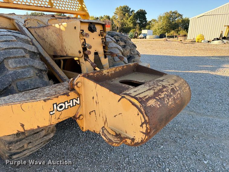 image for item FC3404 John Deere 1810E scraper