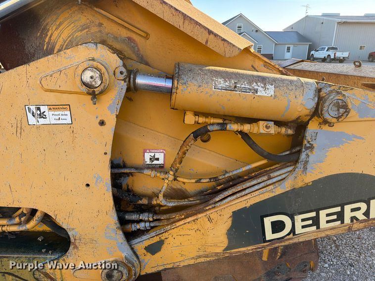 image for item FC3404 John Deere 1810E scraper